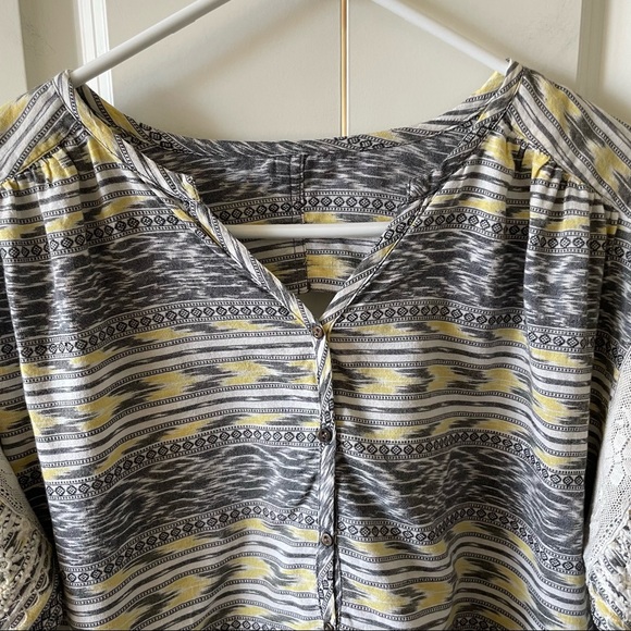 New Romantics Free People Lace and Embroidered Trimmed Tunic Top Size Small - Picture 2 of 13